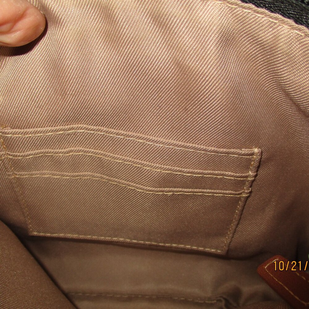 The Sak Crossbody Small Bag - Picture 12 of 16
